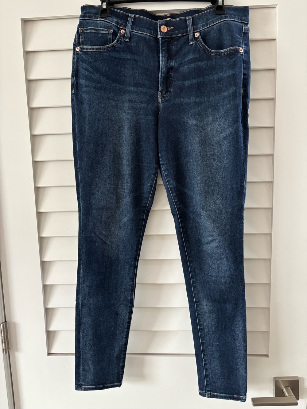 Express Women's Skinny / Mid-Rise Long Jeans in Dark Blue Wash